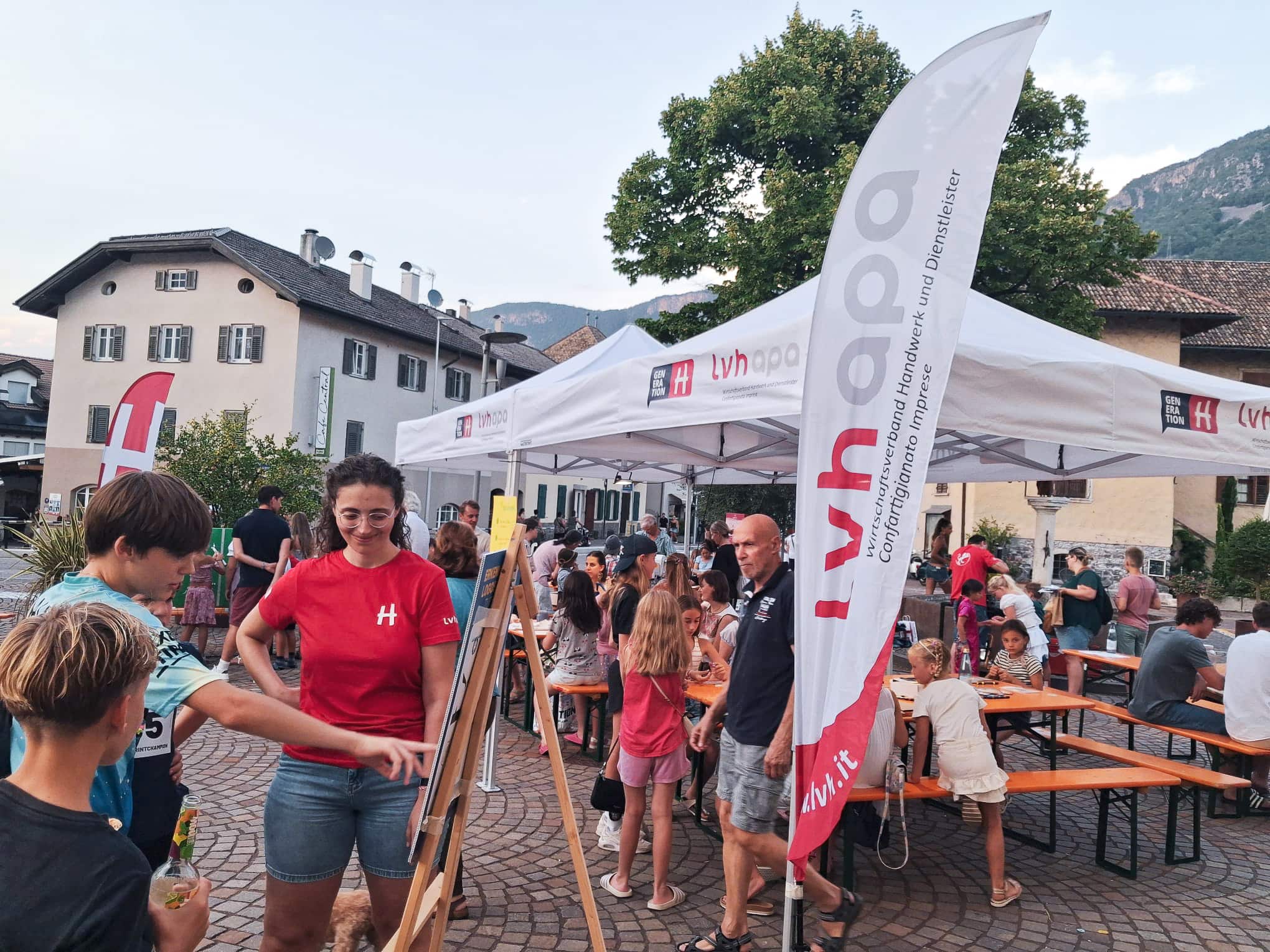 Stand von Alpintype beim Langen Dienstag in Auer
